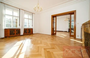 Apartment for rent, 5 bedrooms +, 300m<sup>2</sup>