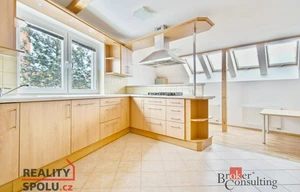 Family house for rent, 100m<sup>2</sup>, 136m<sup>2</sup> of land