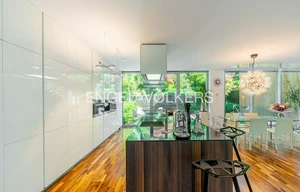 Family house for sale, 300m<sup>2</sup>, 388m<sup>2</sup> of land