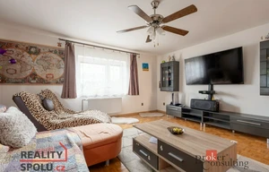 Family house for sale, 280m<sup>2</sup>, 1010m<sup>2</sup> of land