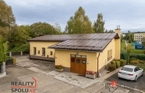 Family house for sale, 300m<sup>2</sup>, 1065m<sup>2</sup> of land