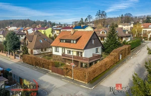 Family house for sale, 210m<sup>2</sup>, 609m<sup>2</sup> of land