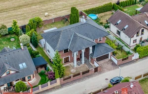 Family house for sale, 307m<sup>2</sup>, 874m<sup>2</sup> of land