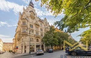 Apartment for rent, 4+1 - 3 bedrooms, 151m<sup>2</sup>