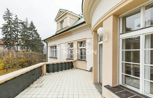 Apartment for rent, 5 bedrooms +, 246m<sup>2</sup>