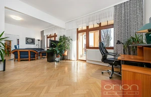 Apartment for rent, 4+1 - 3 bedrooms, 152m<sup>2</sup>