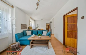 Family house for sale, 250m<sup>2</sup>, 885m<sup>2</sup> of land