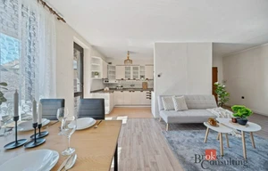 Family house for sale, 200m<sup>2</sup>, 300m<sup>2</sup> of land