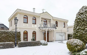 Villa for rent, 270m<sup>2</sup>, 1000m<sup>2</sup> of land