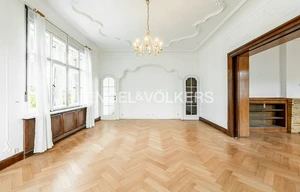 Apartment for rent, 5+1 - 4 bedrooms, 300m<sup>2</sup>