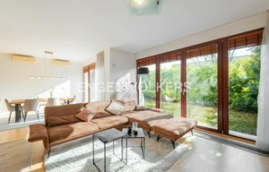 Family house for rent, 259m<sup>2</sup>, 383m<sup>2</sup> of land