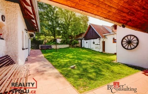 Family house for sale, 290m<sup>2</sup>, 2499m<sup>2</sup> of land