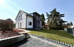 Family house for sale, 160m<sup>2</sup>, 554m<sup>2</sup> of land