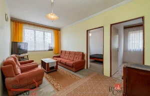 Family house for sale, 280m<sup>2</sup>, 561m<sup>2</sup> of land