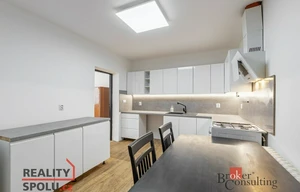 Family house for sale, 139m<sup>2</sup>, 414m<sup>2</sup> of land