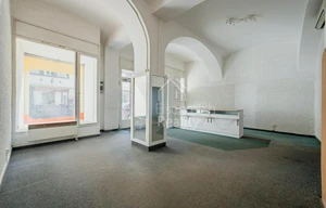 Family house for sale, 533m<sup>2</sup>, 376m<sup>2</sup> of land