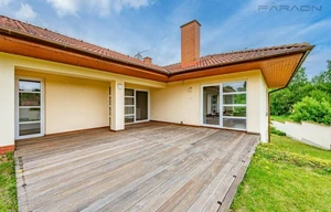 Family house for rent, 270m<sup>2</sup>, 1383m<sup>2</sup> of land