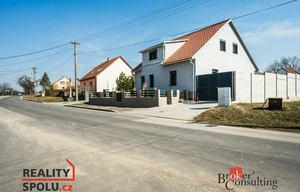 Family house for sale, 210m<sup>2</sup>, 1634m<sup>2</sup> of land