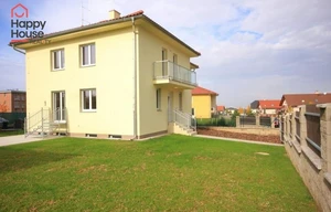 Family house for rent, 300m<sup>2</sup>, 820m<sup>2</sup> of land