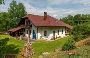 Family house for sale, 193m<sup>2</sup>, 2100m<sup>2</sup> of land