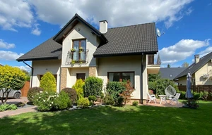 Family house for sale, 450m<sup>2</sup>, 1460m<sup>2</sup> of land