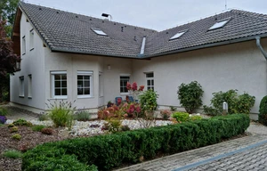 Family house for rent, 242m<sup>2</sup>, 1182m<sup>2</sup> of land