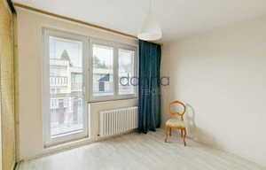 Family house for rent, 260m<sup>2</sup>, 143m<sup>2</sup> of land