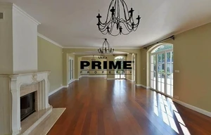 Villa for rent, 560m<sup>2</sup>, 1435m<sup>2</sup> of land