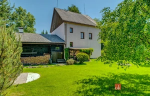 Family house for sale, 254m<sup>2</sup>, 640m<sup>2</sup> of land