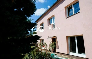 Multigenerational home for sale, 324m<sup>2</sup>, 329m<sup>2</sup> of land