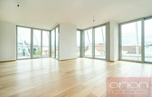 Apartment for rent, 4+kk - 3 bedrooms, 207m<sup>2</sup>