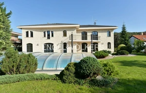Villa for rent, 600m<sup>2</sup>, 1450m<sup>2</sup> of land