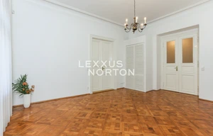 Apartment for rent, 4+1 - 3 bedrooms, 160m<sup>2</sup>