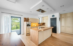 Villa for rent, 338m<sup>2</sup>, 499m<sup>2</sup> of land