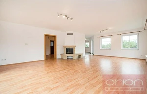 Family house for rent, 300m<sup>2</sup>, 720m<sup>2</sup> of land