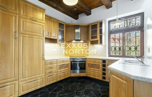 Apartment for rent, 4+kk - 3 bedrooms, 170m<sup>2</sup>