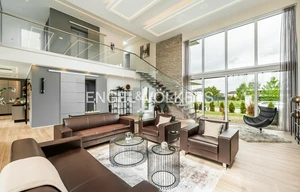 Family house for rent, 237m<sup>2</sup>, 1224m<sup>2</sup> of land