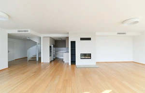 Apartment for rent, 4+kk - 3 bedrooms, 322m<sup>2</sup>