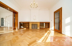 Apartment for rent, 5 bedrooms +, 300m<sup>2</sup>