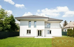 Family house for rent, 260m<sup>2</sup>, 900m<sup>2</sup> of land