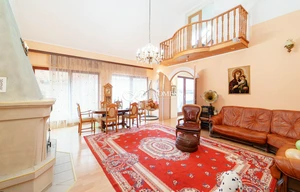 Family house for sale, 226m<sup>2</sup>, 263m<sup>2</sup> of land