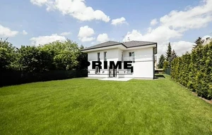 Family house for rent, 270m<sup>2</sup>, 765m<sup>2</sup> of land