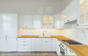 Apartment for rent, 5 bedrooms +, 246m<sup>2</sup>