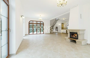 Villa for rent, 270m<sup>2</sup>, 1000m<sup>2</sup> of land