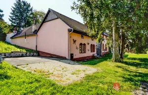 Family house for sale, 290m<sup>2</sup>, 2499m<sup>2</sup> of land