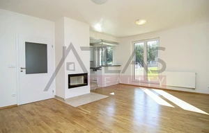 Family house for rent, 280m<sup>2</sup>, 149m<sup>2</sup> of land