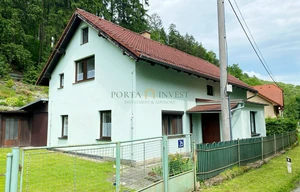 Family house for sale, 221m<sup>2</sup>, 685m<sup>2</sup> of land