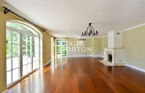 Villa for rent, 600m<sup>2</sup>, 1450m<sup>2</sup> of land