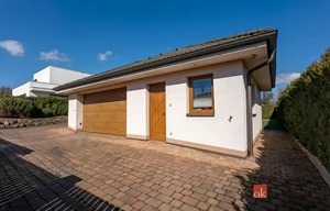 Family house for sale, 260m<sup>2</sup>, 998m<sup>2</sup> of land