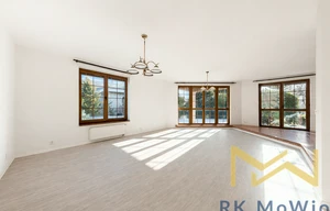 Family house for rent, 390m<sup>2</sup>, 903m<sup>2</sup> of land